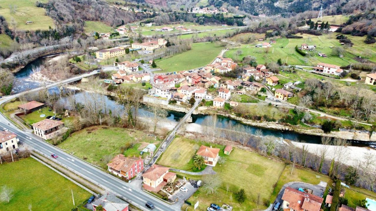 El Puentin Del Sella Con Wifi Y Parking Gratuito Apartment Cangas de Onis Bagian luar foto
