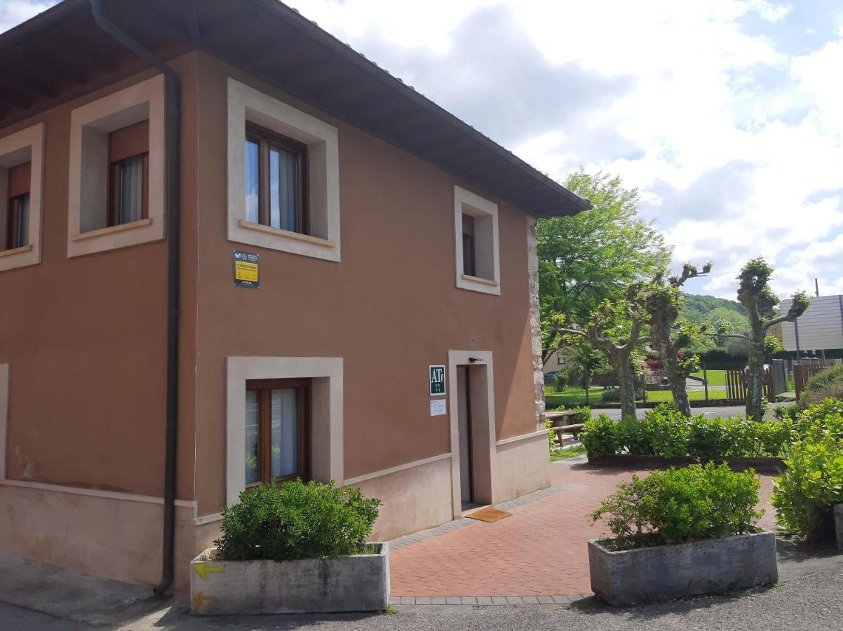 El Puentin Del Sella Con Wifi Y Parking Gratuito Apartment Cangas de Onis Bagian luar foto